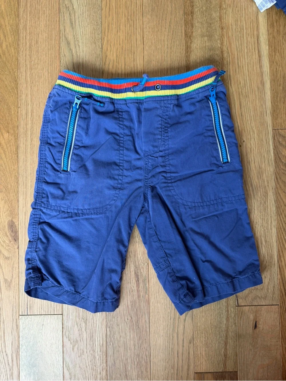 Mini Boden Boys Navy Blue Rainbow Waist Zip Pocket Shorts Size 8Y